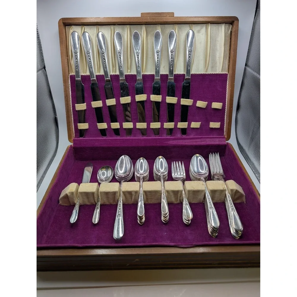 Vtg 1941 WM Rogers Priscilla Lady Ann Silverplate MCM Floral 47pc Flatware w Box